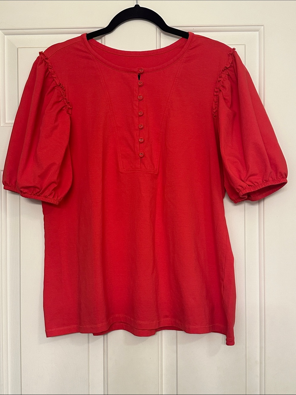 ANYBODY Red Balloon Puff Sleeve Top